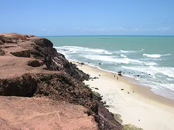 Falésias no litoral sul de Pipa